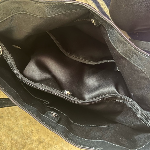 Large Coach Campbell Signature Metallic Purse - Picture 6 of 9